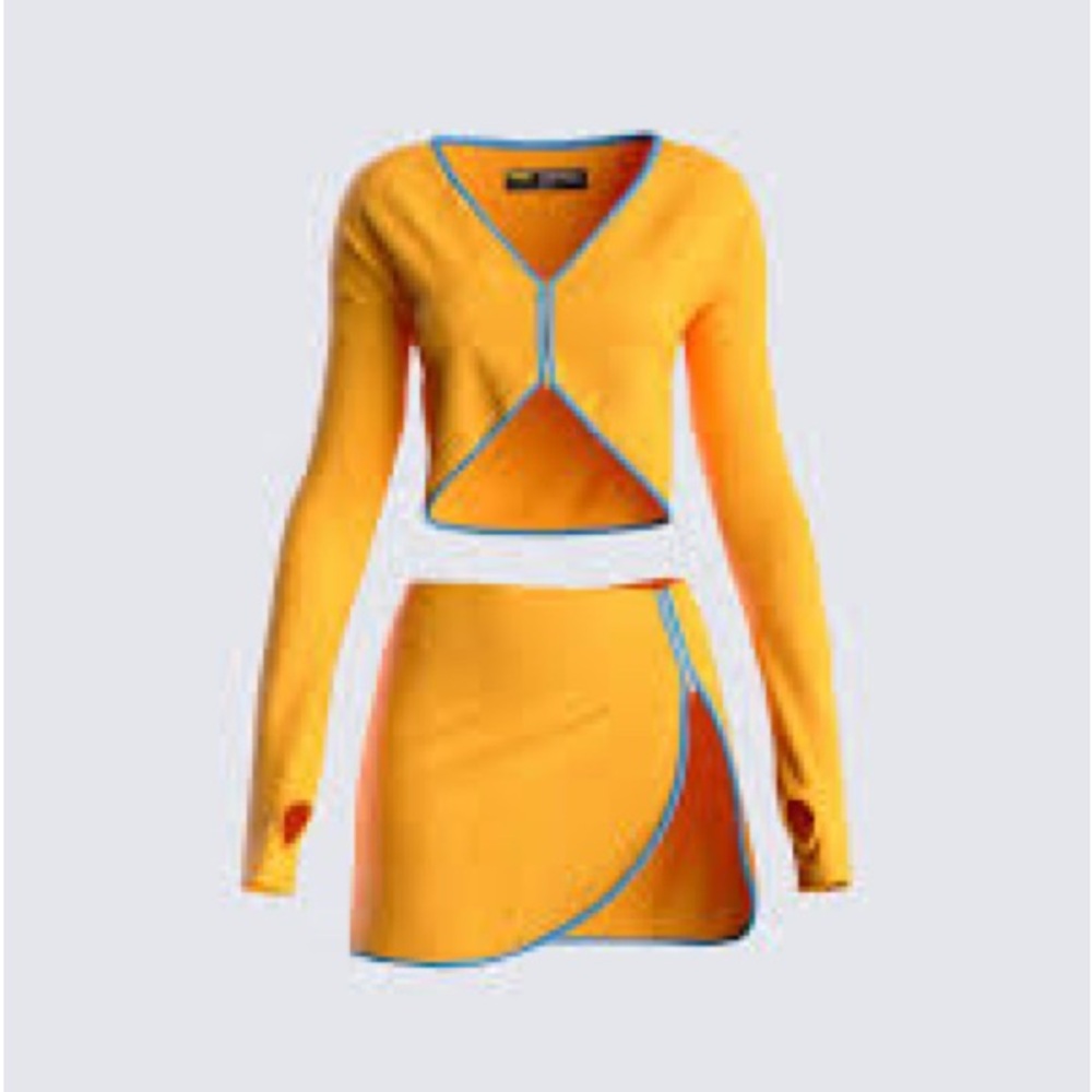 Finesse organ he Skirt Set with Blue Accents